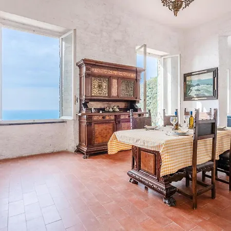 Vakantiehuis La Torre Campiglia (Liguria)